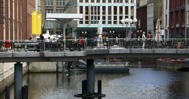 Bleichenfleet mit Bleichensteg - Freie und Hansestadt Hamburg Bleichenfleet mit Bleichensteg - Freie und Hansestadt Hamburg