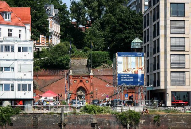 Die Köhlbrandtreppe hinter der Grossen Elbstrasse - Freie und Hansestadt Hamburg Die Köhlbrandtreppe hinter der Grossen Elbstrasse - Freie und Hansestadt Hamburg
