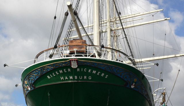 Rickmer Rickmers, Museums- und Denkmalschiff im Hamburger Hafen der St. Pauli-Landungsbrücken 