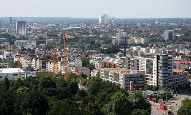 St. Pauli Millerntor und Reeperbahn - vom Hamburger Michel aus gesehen - Freie und Hansestadt Hamburg