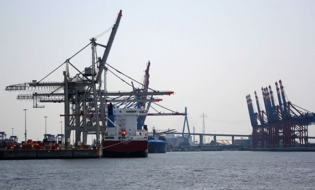 Der Waltershofer Hafen - Hafenrundfahrt Hamburg