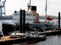Der Museumshafen Hamburg Oevelgönne mit dem Dampfeisbrecher Stettin