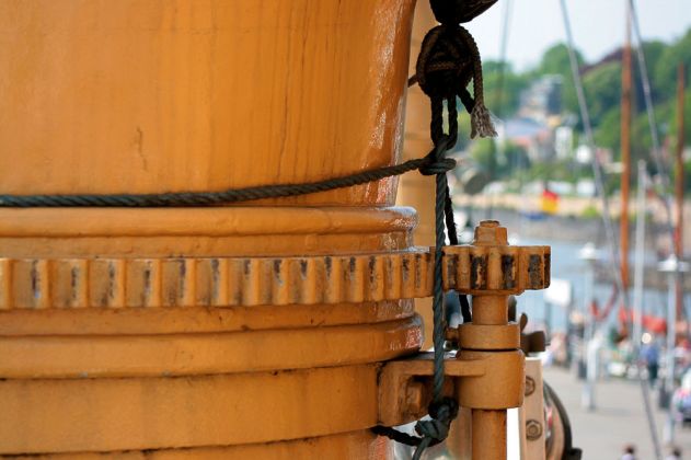 Dampfeisbrecher Stettin - der mächtige Schornstein Dampfeisbrecher Stettin - der mächtige Schornstein