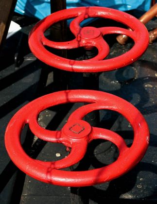 Maritime Details am Dampfeisbrecher Stettin Maritime Details am Dampfeisbrecher Stettin