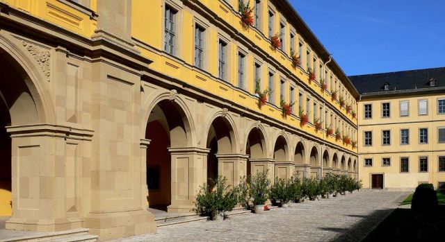 Städtereise Würzburg - Juliusspital Würzburg Städtereise Würzburg - Juliusspital Würzburg