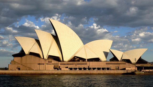 Städtereise Sydney - Das Sydney Opera House auf der Halbinsel Bennelong Point