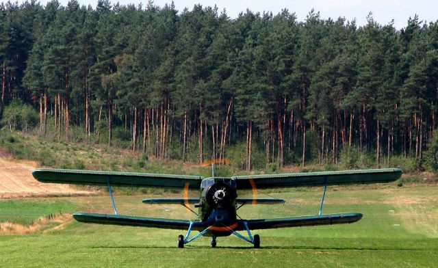 Doppeldecker - Antonov AN-2 Doppeldecker - Antonov AN-2
