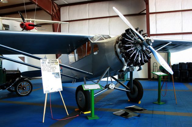 Planes of Fame - Stinson SM-1 Detroiter 