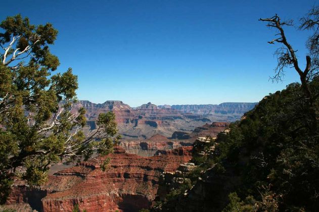 Grand Canyon South Rim - Ausblick vom Rim Trail zwischen YavapaI Point und Mather Point zum North Rim Grand Canyon South Rim - Ausblick vom Rim Trail zwischen YavapaI Point und Mather Point zum North Rim