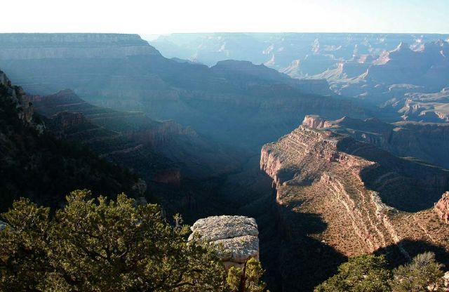 Grand Canyon South Rim Trail zwischen YavapaI Point und Mather Point Grand Canyon South Rim Trail zwischen YavapaI Point und Mather Point