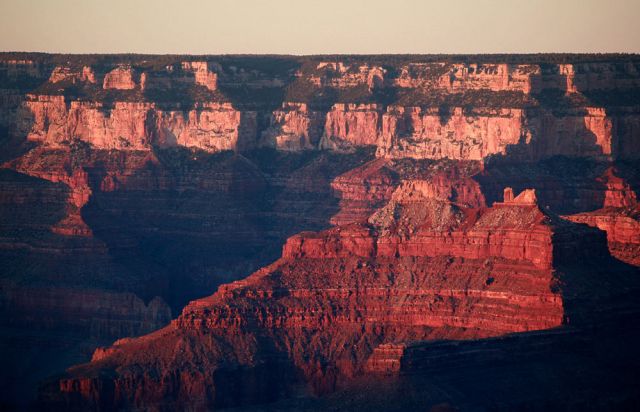 Blue Hour - Grand Canyon South Rim Trail zwischen YavapaI Point und Mather Point zum Sonnenuntergang Blue Hour - Grand Canyon South Rim Trail zwischen YavapaI Point und Mather Point zum Sonnenuntergang