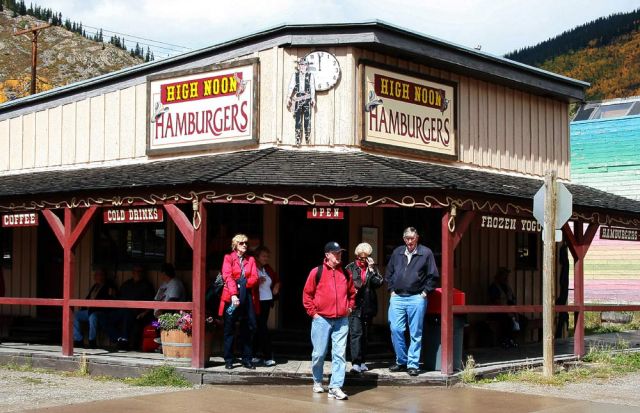 Burger-Restaurant High Noon - Silverton, Colorado Burger-Restaurant High Noon - Silverton, Colorado