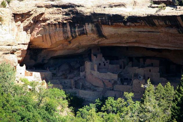 Cliff Palace, Geological Overlook - Mesa Verde National Park Cliff Palace, Geological Overlook - Mesa Verde National Park