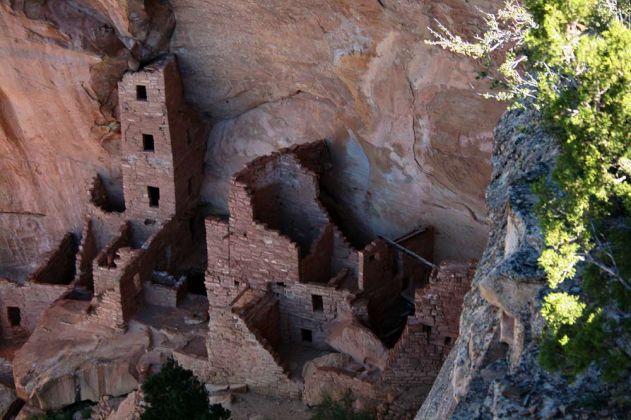Square Tower House, Navajo Valley - Mesa Verde National Park Square Tower House, Navajo Valley - Mesa Verde National Park