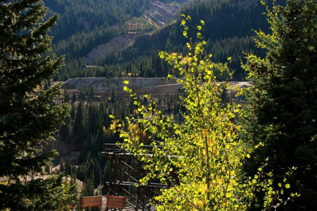 Historisches Minen-Gelände am Million Dollar Highway in Colorado Historisches Minen-Gelände am Million Dollar Highway in Colorado