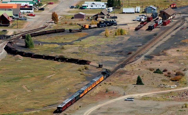 Silverton, Colorado - der Betriebshof der Durang & Silverton Rail Road vom Million Dollar Highway aus gesehen