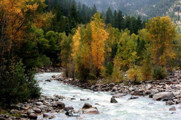 Der Anamas River nahe des Million Dollar Highways in Colorado Der Anamas River nahe des Million Dollar Highways in Colorado
