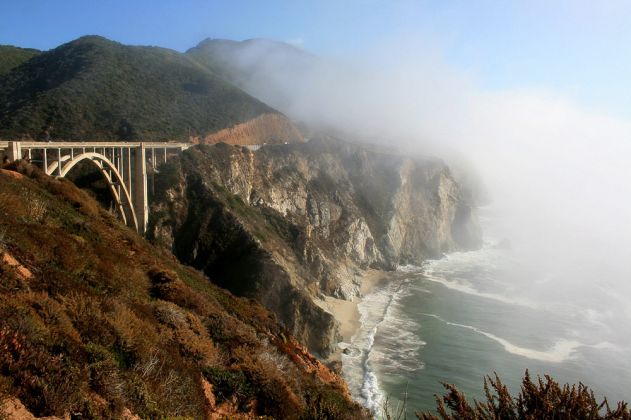 Die Bixby Creek Bridge, Big Sur - California Highway One, Kalifornien Die Bixby Creek Bridge, Big Sur - California Highway One, Kalifornien