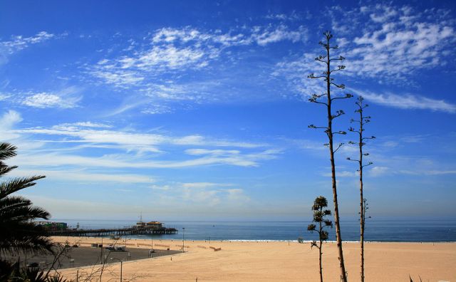 Santa Monica - der Santa Monica Pier und der Beach - Highway One am Pazifik, Kalifornien