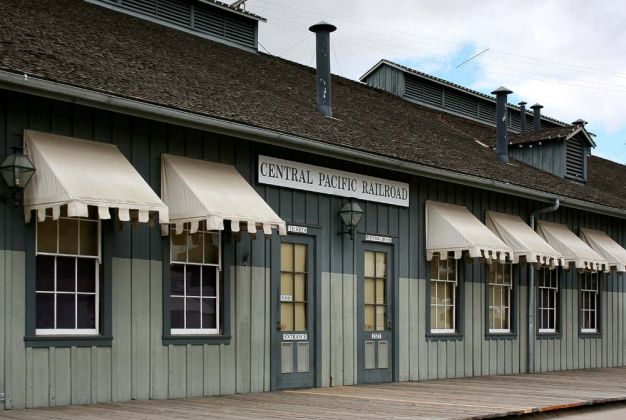 Das Aussengelände des California State Railroad Museums im Old Sacramento State Historic Park Das Aussengelände des California State Railroad Museums im Old Sacramento State Historic Park