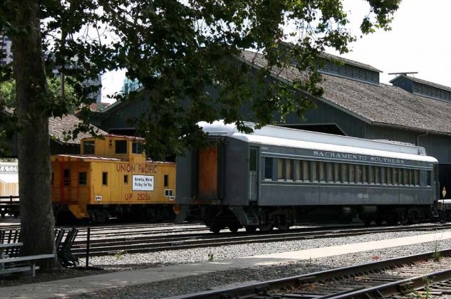 Das Aussengelände des California State Railroad Museums im Old Sacramento State Historic Park Das Aussengelände des California State Railroad Museums im Old Sacramento State Historic Park