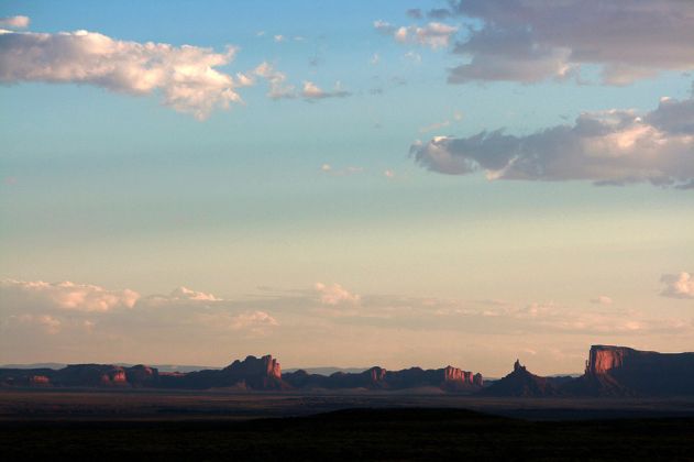 Sonnenaufgang in Halchita an der US 163 - San Juan County, Utah Sonnenaufgang in Halchita an der US 163 - San Juan County, Utah