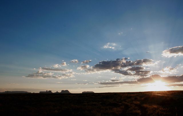 Sonnenaufgang in Halchita an der US 163 - San Juan County, Utah