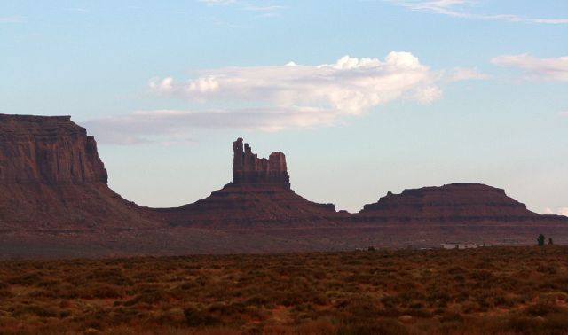 Stagecoach Butte - Monument Valley Navajo Tribal Park, Utah Stagecoach Butte - Monument Valley Navajo Tribal Park, Utah