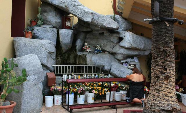 Nuestra Senora Reina, La Placita Church - El Pueblo de Los Angeles Nuestra Senora Reina, La Placita Church - El Pueblo de Los Angeles