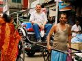 Metro Gali Market Kalkutta, unser Autor Helmut Möller in einer Rikscha