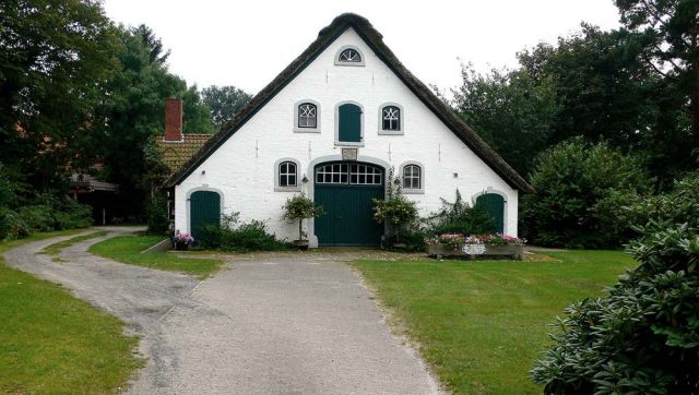 Künstlerdorf Worpswede - Niedersächsisches Bauernhaus mit Reetdach