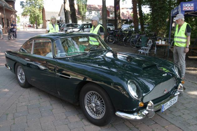 Aston Martin DB 5, Bauzeit 1963 bis 1965 - 4,0-Liter-Reihensechszylinder, 286 PS - das berühmteste James-Bond-Auto aller Zeiten Aston Martin DB 5, Bauzeit 1963 bis 1965 - 4,0-Liter-Reihensechszylinder, 286 PS - das berühmteste James-Bond-Auto aller Zeiten