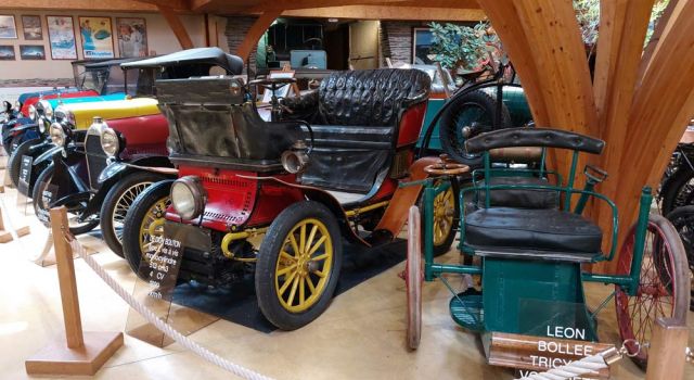Maison de l'Automobile - das Automuseum von Lohéac in der Bretagne Maison de l'Automobile - das Automuseum von Lohéac in der Bretagne