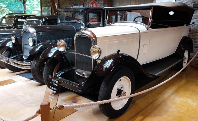 Maison de l'Automobile, das Automuseum von Lohéac in der Bretagne - Citroën C 4 Torpedo, Baujahr 1928 Maison de l'Automobile, das Automuseum von Lohéac in der Bretagne - Citroën C 4 Torpedo, Baujahr 1928