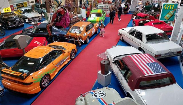 Das Automuseum Nordsee nahe Norddeich - ein Überblick über die erste grosse Oldtimer-Halle Das Automuseum Nordsee nahe Norddeich - ein Überblick über die erste grosse Oldtimer-Halle