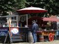 Vesting Bourtange - ein Verkaufsstand für holländischen Matjes auf dem historischen Marktplatz