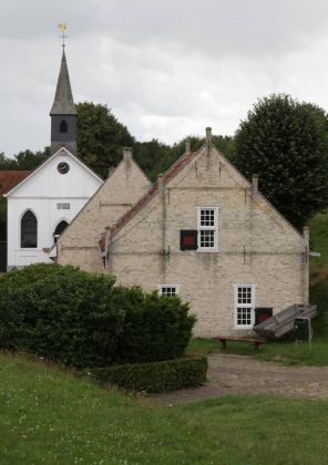 Vesting Bourtange - Hervormde Kerk Bourtange, die Kirche in der Festungsstadt Bourtange Vesting Bourtange - Hervormde Kerk Bourtange, die Kirche in der Festungsstadt Bourtange