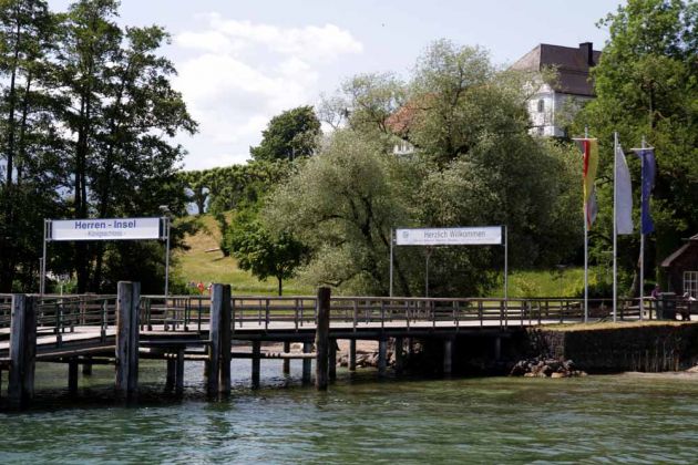 Herrenchiemsee - die Anlegestelle auf der Herreninsel im Chiemsee Herrenchiemsee - die Anlegestelle auf der Herreninsel im Chiemsee