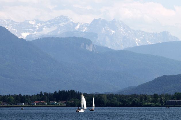 Der Chiemsee - ein Segelparadies im Angesicht der Bayerischen Alpen Der Chiemsee - ein Segelparadies im Angesicht der Bayerischen Alpen