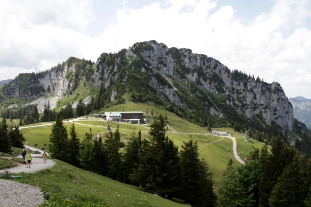 Die Bergstation der Kampenwandseilbahn in den Chiemgauer Alpen Die Bergstation der Kampenwandseilbahn in den Chiemgauer Alpen