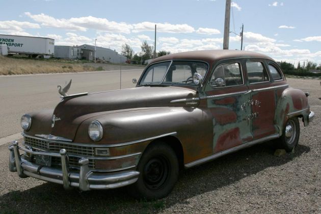 Chrysler Windsor 4-door sedan, Modelljahre 1946 bis 1978 - mit feiner Patina und Packard-Kühlerfigur Chrysler Windsor 4-door sedan, Modelljahre 1946 bis 1978 - mit feiner Patina und Packard-Kühlerfigur