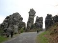 Der Blick auf die Externsteine im Teutoburger Wald von S&uuml;dwesten