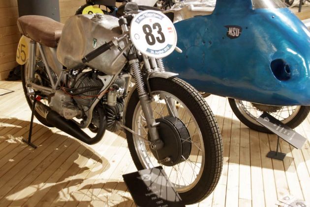 DKW RM 350, Baujahr 1952 - 348 ccm, 30 PS - Top Mountain Motorcycle Museum, Timmelsjoch, Österreich DKW RM 350, Baujahr 1952 - 348 ccm, 30 PS - Top Mountain Motorcycle Museum, Timmelsjoch, Österreich