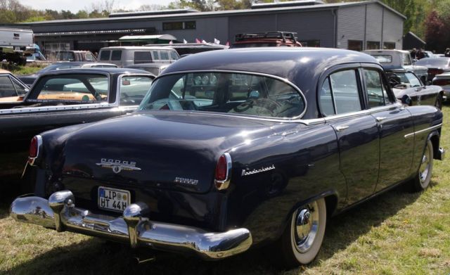 Dodge Meadowbrook, Bauzeit 1949 bis 1954 - 4-Door Full-Size Sedan, die Heckansicht Dodge Meadowbrook, Bauzeit 1949 bis 1954 - 4-Door Full-Size Sedan, die Heckansicht
