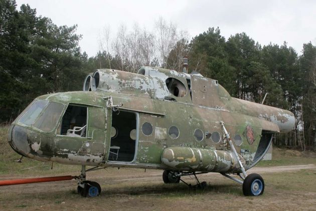 Luftfahrtmuseum Finowfurt - ausgeschlachteter Transport-Hubschrauber MIL Mi-8 Luftfahrtmuseum Finowfurt - ausgeschlachteter Transport-Hubschrauber MIL Mi-8