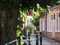 Greetsiel-Krummhörn - eine der romantischen Seitengassen der Mühlenstrasse im historischen Zentrum