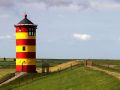 Greetsiel-Krummhörn - der elf Meter hohe Pilsumer Leuchtturm nahe Greetsiel, auch Otto-Turm genannt