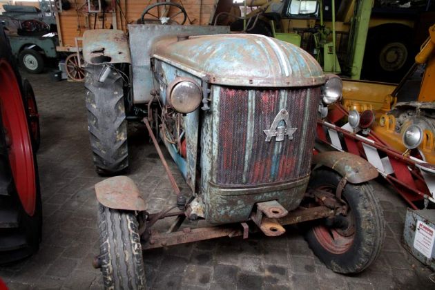 Hanomag 324 S, 2099 ccm, 27 PS - Bauzeit 1959 bis 1962 - ein Scheunenfund Hanomag 324 S, 2099 ccm, 27 PS - Bauzeit 1959 bis 1962 - ein Scheunenfund
