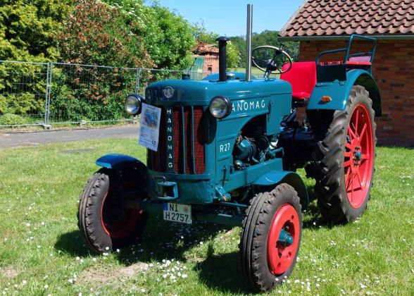 Hanomag R 27, Bauzeit 1953 bis 1957 - wassergekühlter Hanomag D 21 3-Zylinder-Reihen-Dieselmotor, 2.099 ccm, 27 PS Hanomag R 27, Bauzeit 1953 bis 1957 - wassergekühlter Hanomag D 21 3-Zylinder-Reihen-Dieselmotor, 2.099 ccm, 27 PS