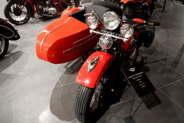 Harley-Davidson Gespann, Modell U – Baujahr 1947, 1200 ccm, 28 PS – Top Mountain Motorcycle Museum, Timmelsjoch, Hochgurgl, Österreich